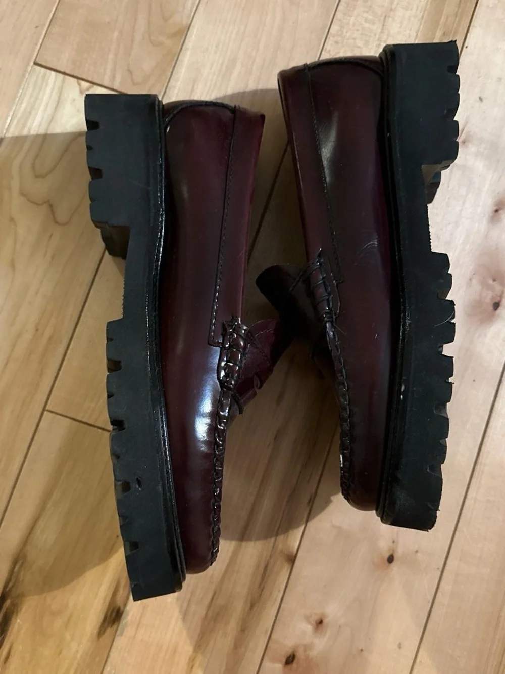 Vintage G.H Bass Penny Loafers in Burgundy